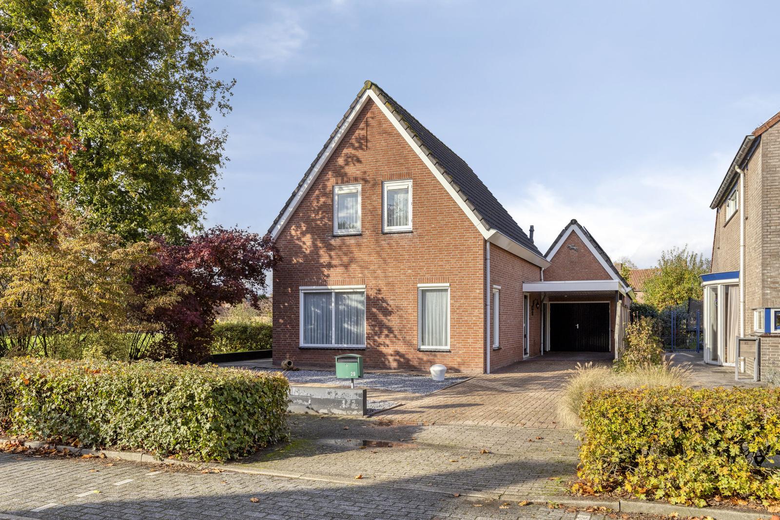 Esdoorn 29, Oostelbeers